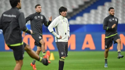 Parigi, allarme bomba: evacuato Hotel della Germania