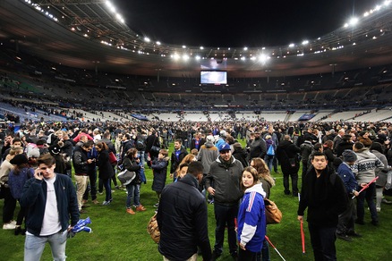 Stade de France, «una delle esplosioni causata da kamikaze»