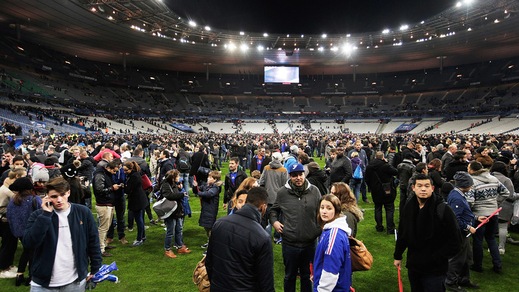 Stade de France, «una delle esplosioni causata da kamikaze»