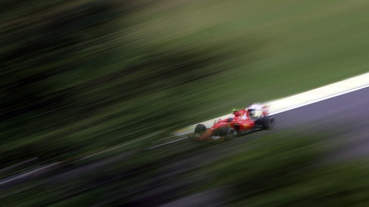 Attentati Parigi, #PrayforParis: il cordoglio della Scuderia Ferrari