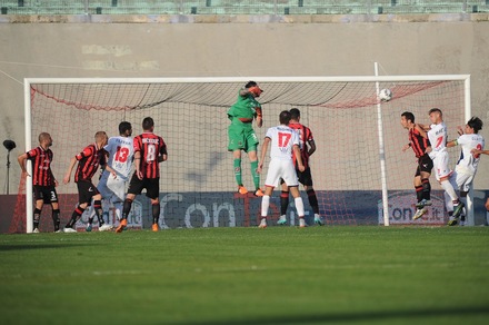 Virtus Lanciano-Crotone 1-1, Piccolo salva i padroni di casa