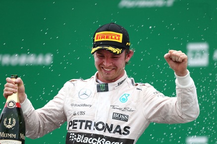 Gp Brasile, festa Rosberg. Per Vettel è record sul podio