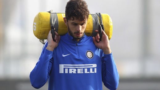 L'Inter schianta il Bari (2-0)