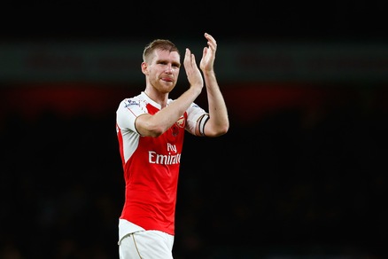 Calciomercato Roma, Mertesacker: «L'Arsenal rivuole Szczesny»