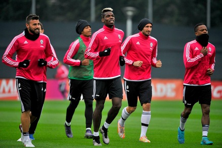 Juventus, con Dybala e Khedira per prepararsi al Milan