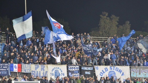 Serie A, bufera tifosi a Pescara: «Umiliati, ora in campo solo con la maglia gialla»