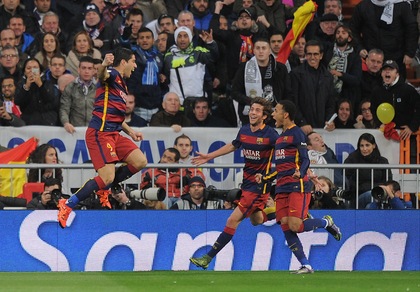 Real Madrid-Barcellona 0-4, festa blaugrana. Benitez ko