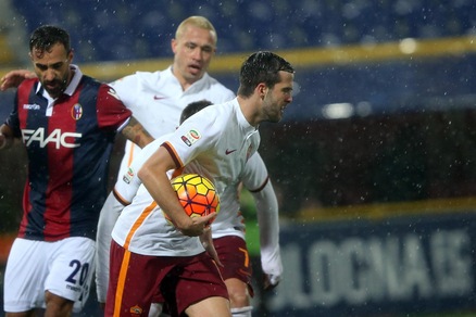 Serie A, diretta Bologna-Roma 2-2: non bastano Pjanic e Dzeko