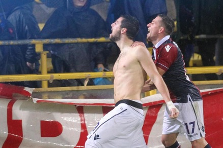 Bologna-Roma 2-2, Destro beffa i giallorossi ed esulta così