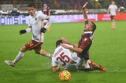 Bologna-Roma, la moviola: Mounier, era gol. Diawara è da rigore