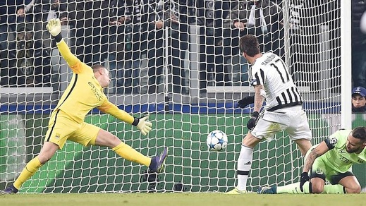 Champions League, Juventus-Manchester City 1-0: Mandzukic gol, bianconeri agli ottavi