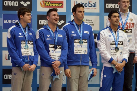 Nuoto, Europei 25m, subito tre medaglie per gli azzurri