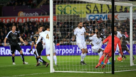 Premier League, City ko. Il Leicester allunga, Mourinho sconfitto dal Bournemouth