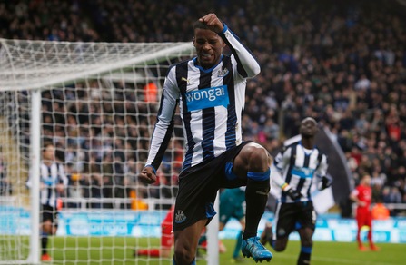 Premier League, il Newcastle batte il Liverpool 2-0