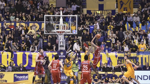 Moviola in campo, Nicchi e Farina imparate dal basket: funziona