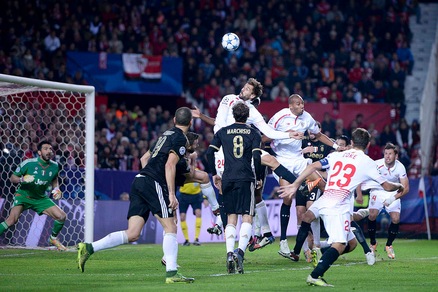 Champions League, Siviglia-Juventus 1-0: Morata sbaglia, Llorente segna