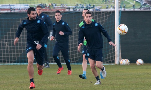Napoli, gli azzurri corrono verso il Legia Varsavia