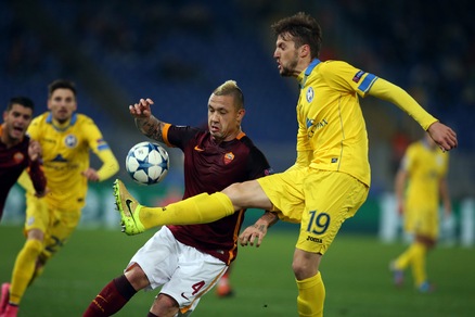 Champions League Roma, Nainggolan: «Fischi? Non ci importano»