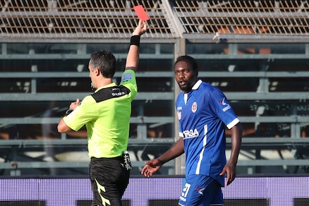 Calcio, quattro anni di squalifica per un giocatore del Viareggio