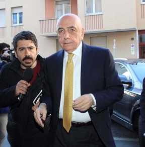 Milan, Galliani: «Mihajlovic deve adattarsi alla nostra linea»