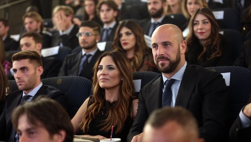 Napoli, tutti al cinema con le wags azzurre
