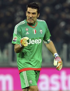 Juve, Buffon contro Messi e Cristiano Ronaldo ai Globe Soccer Awards