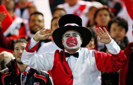 River-Barcellona, l'Hinchada scatenata dei tifosi argentini