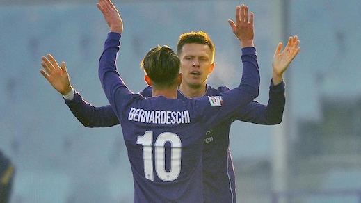 Serie A Fiorentina, Ilicic e Kalinic. Verona-Sassuolo: 1-1