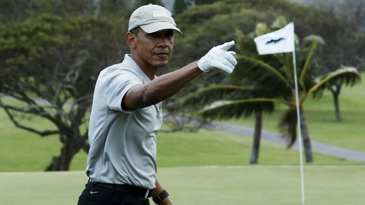Obama gioca a golf con amici: che sportivo il presidente Usa