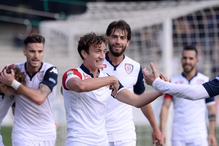 Diretta Salernitana-Cagliari 0-2: rissa e quattro espulsi nel finale