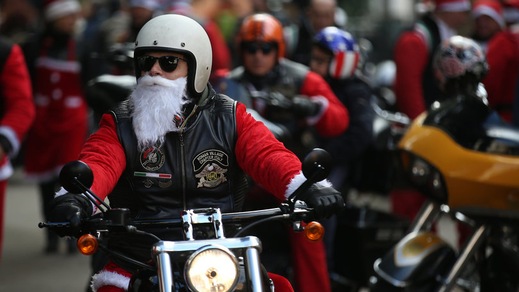 "La Banda dei Babbi Natale" in Harley-Davidson all'Umberto I