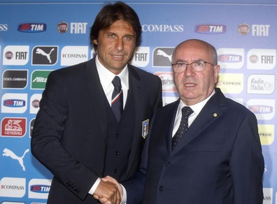 Tavecchio: «Conte rinnoverà, ma morto un Papa...»