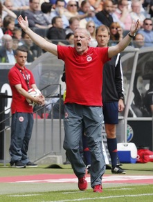 Calciomercato Bundesliga, Schaaf è il nuovo tecnico dell'Hannover