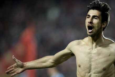 Calciomercato Napoli, si accelera per André Gomes