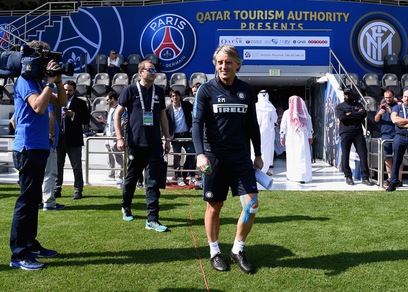 Inter, allenamento a Doha: Mancini, sorrisi e pensiero a Lavezzi