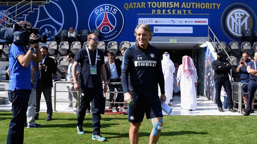 Inter, allenamento a Doha: Mancini, sorrisi e pensiero a Lavezzi