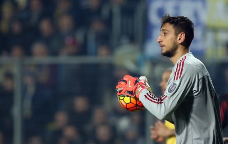 Calciomercato, Donnarumma: a 7,00 il sì allo United
