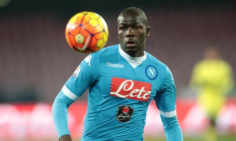 K2 Koulibaly, l'oro del Napoli in vetta. Più forte di ogni razzismo