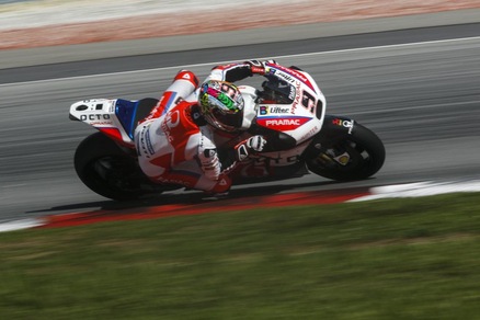 MotoGp, test Sepang: Petrucci primo, Rossi sesto