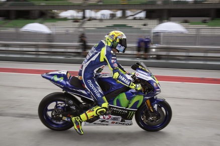 MotoGp: Valentino Rossi insegue Lorenzo nell'ultima giornata di test