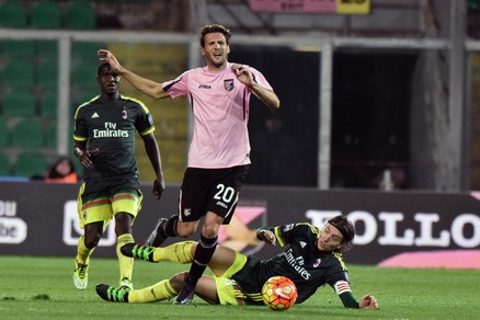 Calciomercato Milan, Galliani fa il vago: Vazquez rossonero a giugno