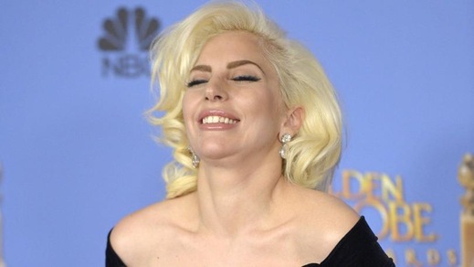 Lady America: la Gaga super star alla finalissima del 50esimo Super Bowl