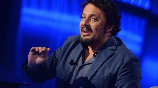 Enrico Brignano: «L'evoluzione si è inceppata»