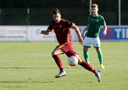 Roma, Strootman torna in campo sotto gli occhi di Pizarro