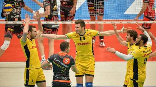 Volley: Coppa Italia, è Modena la prima finalista