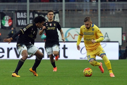 Frosinone-Juventus 0-2: Cuadrado e Dybala espugnano il Matusa
