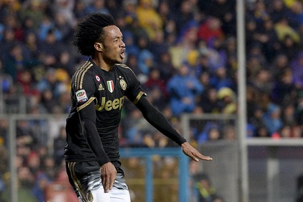 Serie A, Frosinone-Juventus 0-2: Cuadrado e Dybala, 14ª vittoria di fila