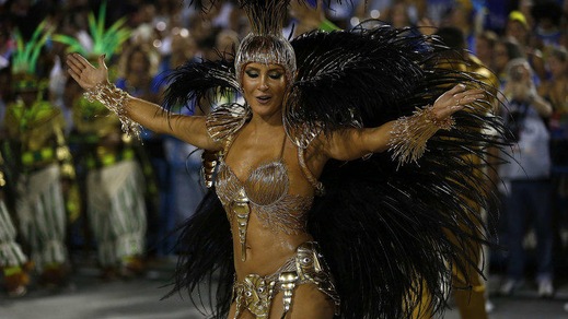 Carnevale, a Rio de Janeiro è iniziata la festa