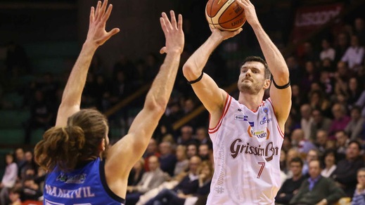 Basket Serie A, Reggio Emilia perde Lavrinovic