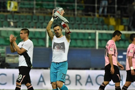 Serie A Palermo, i tifosi vogliono il rinnovo di Sorrentino